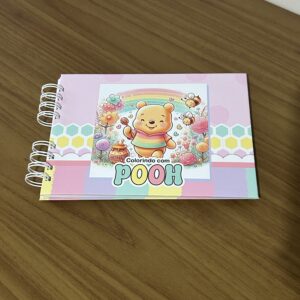 56- Livro de colorir Ursinho Pooh